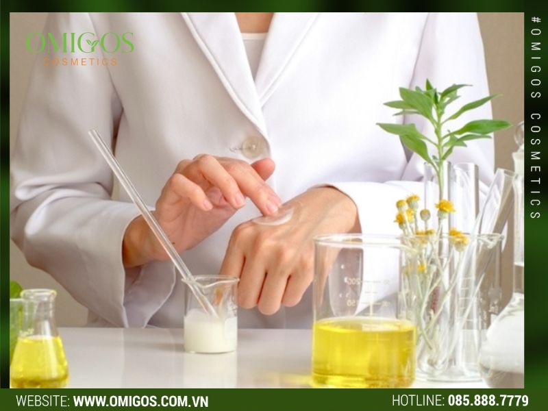 Gia công toner hoa hồng theo yêu cầu